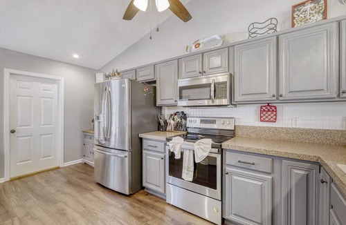 Doctors Inlet House | Private Pool Home Gym RV Hookup Pet Friendly Florida Retreat. IEV Certified.