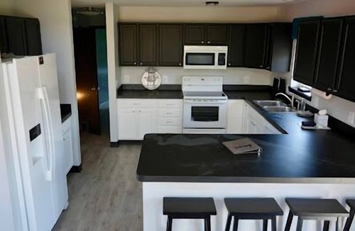 Bangor House | Private Riverfront Home I Floating River Lounge I Trails I 12 Min to Beach