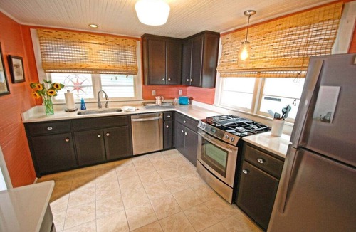 Saint Simons Island House | Proctor Cottage | Walk to Pier Village St. Simons Island Rental