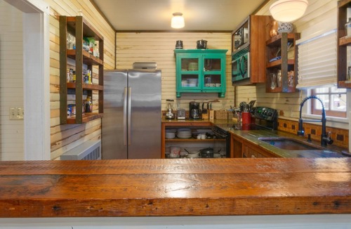 Southwest Harbor House | Quietside Quarterdeck: Dual King Wings, Bunk Room, Fire Patio & Pet-Friendly