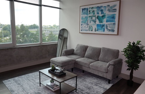 Peachtree Center Apartment | Relax, Recharge, Explore. Where Luxury Meets Comfort l The Perfect Atlanta Stay