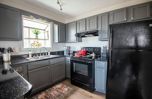 Five Points South Condo | Ridge Retreats - Groups/6 units/King Beds/Parking