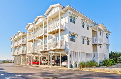 Southport Apartment | River Hotel 110