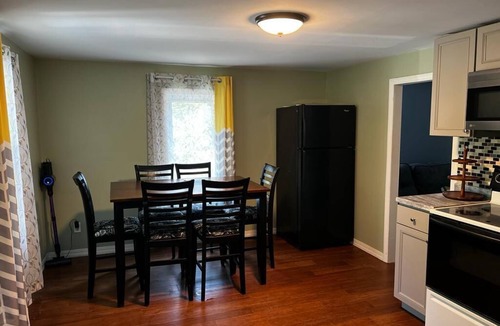 Montague Apartment | Riverfront 2 floors 2 Bedrooms