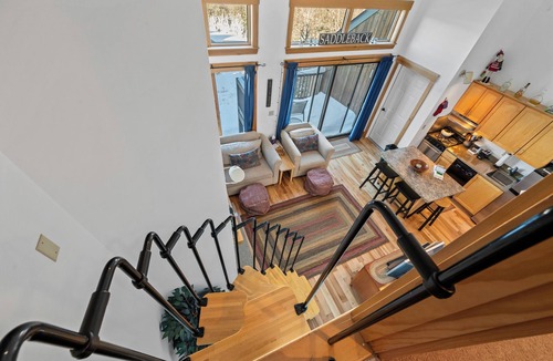 Rangeley Condo | Saddleback - South Branch 9-3 - ski-in/ski-out location
