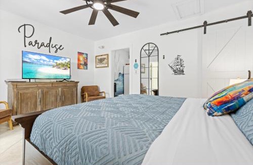 Old Town Apartment | Sailors Cabin - Prime Downtown Key West Spot - Walk to Duval