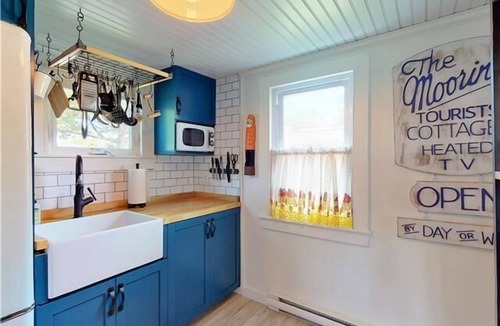 Pine Point House | Salt Box | Retro-Chic Design | Modern Luxury | Bayley Vacation Rentals