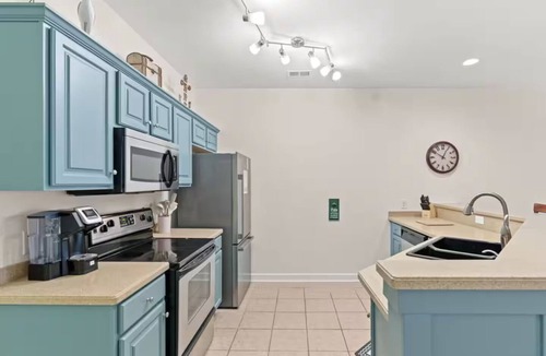 Sea Trail Condo | Sandy Knees Retreat - Steps to Golf and Minutes to Sunset Beach