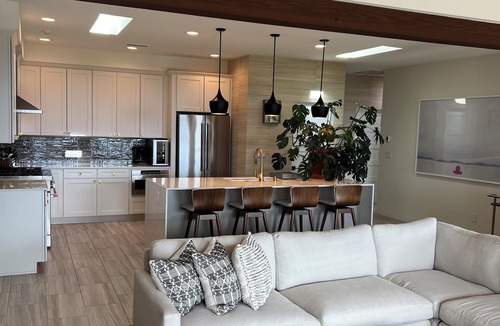 Santa Fe House | Santa Fe -Sandia Mountains and City Views - Minutes from Downtown- Large Hot Tub