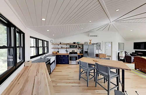 Sebascodegan Island House | Sea Forever Waterfront, Dog-Friendly, Seasonal Dock, EV charger, 12min Brunswick