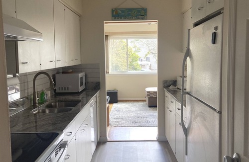 Northeast Virginia Beach House | Sea La Vie: Ocean Side North End 3-Bedroom - 2 min Walk to Beach