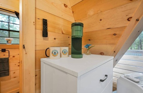 Oxford Cabin | Secluded A-Frame Cabin Retreat in Oxford