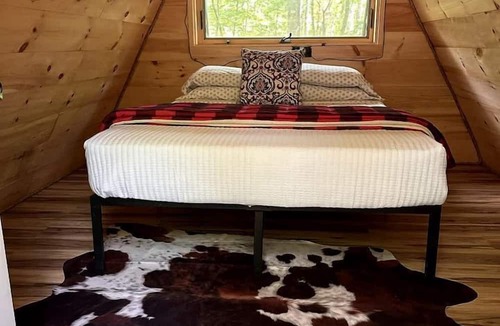 Stoneham Cabin | Secluded A-Frame with Dark Sky Stargazing near White Mountain National Forest, Stoneham, Maine