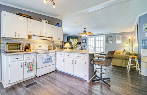 Hampstead House | Secluded Hampstead Vacation Rental with Deck!