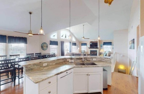 Rodanthe House | Semi Oceanfront Dog-Friendly House private Pool Hot Tub 6 BR