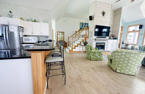 Pine Island House | Semi-Oceanfront Estate in Corolla, NC—Just a 2-minute walk to the beach!