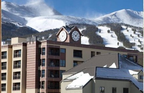 Peak 9 Condo | Ski in/out. By Ski school. 1 blk to Main Street. Hike/Bike in Summer. Fits 6.