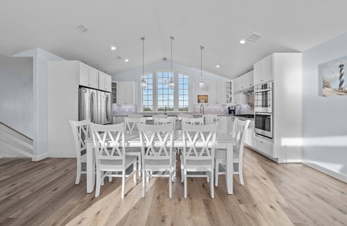 Avon House | Soundfront 10BR with Pool & Hot Tub- Perfect for Large Groups ★