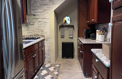 Upper Darby House | Spacious 3BR/1BA house with WiFi and Parking in Pleasant Upper Darby.
