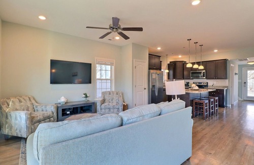 Bermuda Bay House | Spacious 3BR Home | Pool, Waterpark & Near Beach