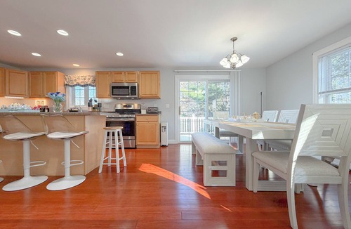 Westbrook House | Spacious 4BR Portland Retreat 4 King Beds + BBQ