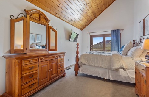 Sunday River Area House | Spacious 5-bedroom house in pleasant Newry perfect for families