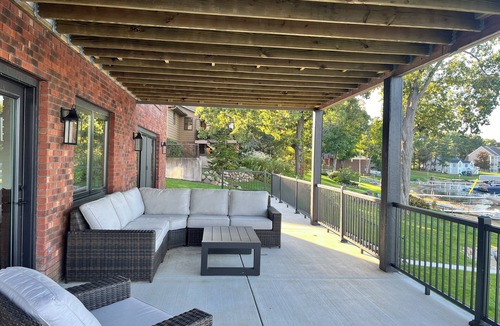 Kendall House | Spacious 6-bedroom house on Eagle Lake in Mattawan MI