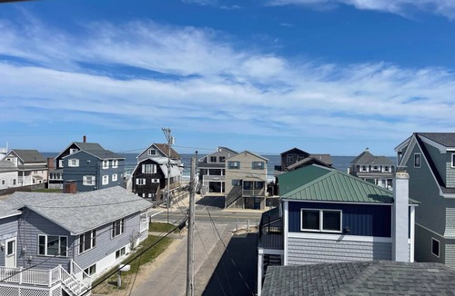 Wells Beach House | Spacious 6 BR, 4.5BA with water views across street from beautiful Wells Beach