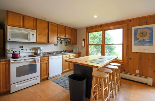 Raymond House | Spacious 7-Bedroom Lakeside Retreat on Little Sebago Lake