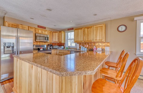 Birch Hill House | Spacious home with private hot tub & mountain views - near skiing