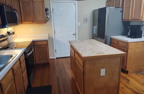Elkton House | Spacious Pet Friendly, 4-bedroom house with AC. 5 minutes from Univ of Delaware