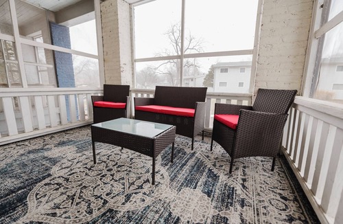 Atchison Apartment | Sr Pilot Earhart Hangar Suite; 2 br K &Q, 1 Ba
