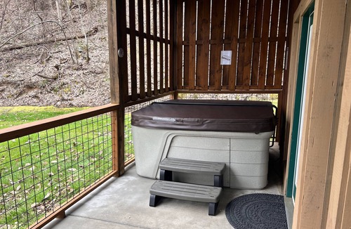 Chalet Village Cabin | Stairway to Heaven Secluded Cabin, 3 King Suites, Firepit, Hot Tub, Arcade