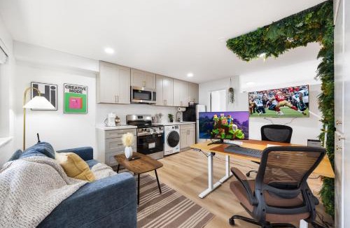 North Queen Anne Apartment | STAYOO SUITES - Seattle Secret Garden