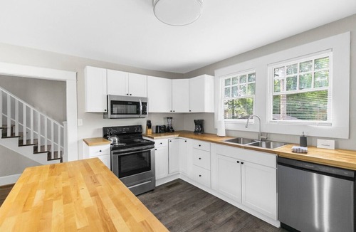 Birmingham House | Steel City Retreat | Minutes to Downtown B'ham