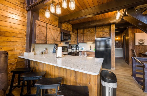 Chalet Village Cabin | Stunning view, location & Cabin amenities- 2.3 mi to Gatlinburg