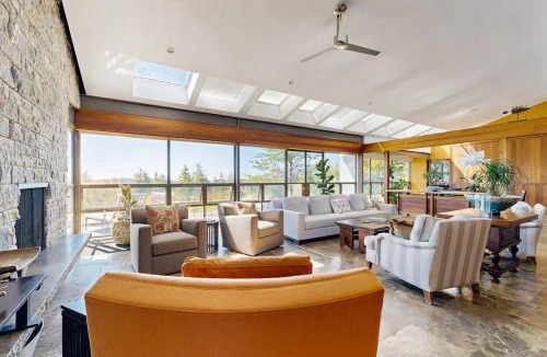 Spruce Head House | Stylish Coastal Retreat w/Spacious Layout & Access to the St George Peninsula