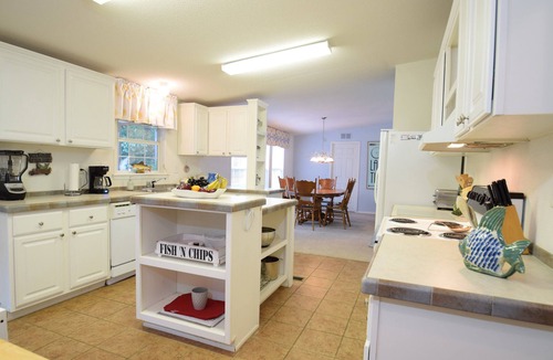 Henrico House | SUMMER FUN on Jimmies Creek Lake Gaston! DIRECT ACCESS TO MAIN LAKE