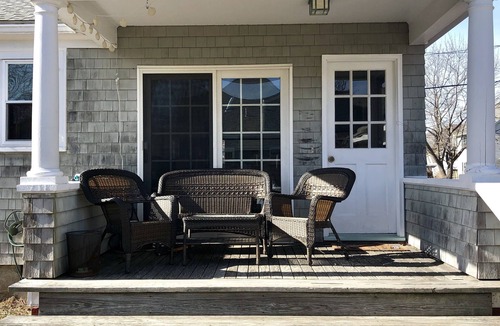 Narragansett Pier House | Summer on Narragansett Pier