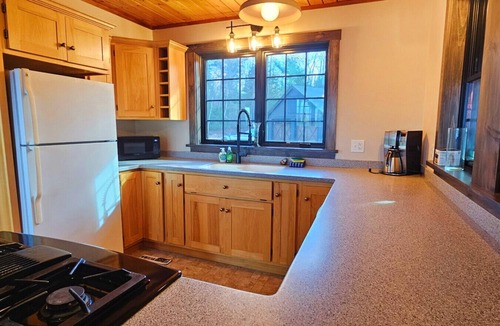 Greenville Cabin | Sundown Hideaway*Waterfront*ATV Access*Close to Town