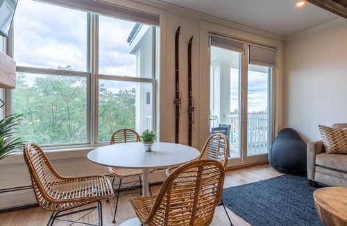 Stratton Mountain Condo | Sunrise at Stratton by Sunapee Stays - walk to lifts | pool | hot tub