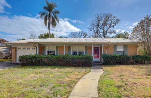 Orange Park House | Sunroom & Spacious Yard! Family Gem in Orange Park