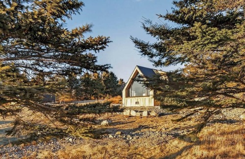 Bernard Cabin | Sunset Oceanfront Cabin with Beach, Dock and Sauna