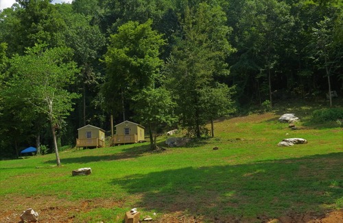 Glencoe House | Taivas Farm is as close to Gatlinburg as you can find in Gadsden Alabama.