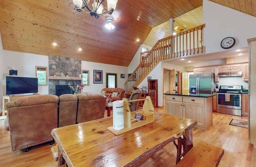 Murphy House | Talking River Chalet