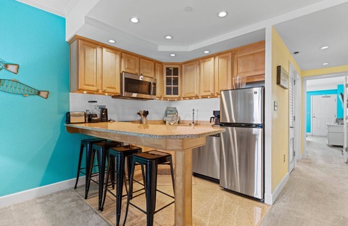 Hatteras Apartment | Tank Tops & Flip Flops 112 at the Villas of Hatteras Landing 1 Bedroom Near-Beach Condos with Pool Access!