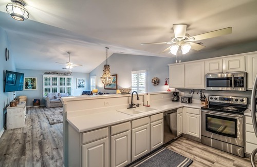 Pawleys Island Condo | TB 79D Pawelys' Pearl Condo in True Blue Beach Decor Family Friendly 79D