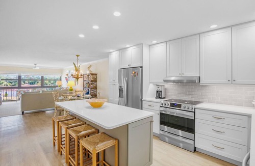 Siesta Key Condo | The Beach Retreat at Siesta Key Fully-Equipped 2br/2ba Premium Boutique Condo!