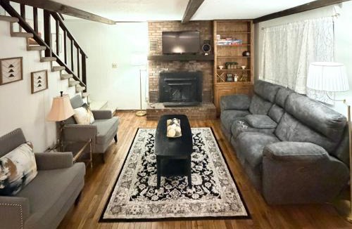 Skyland Ski Chalet | The Cozy Chalet