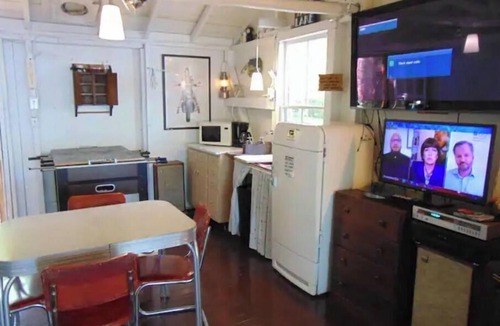 Portage Lake Cottage | The Glamp-Direct on Lake with own Beach and own Outhouse